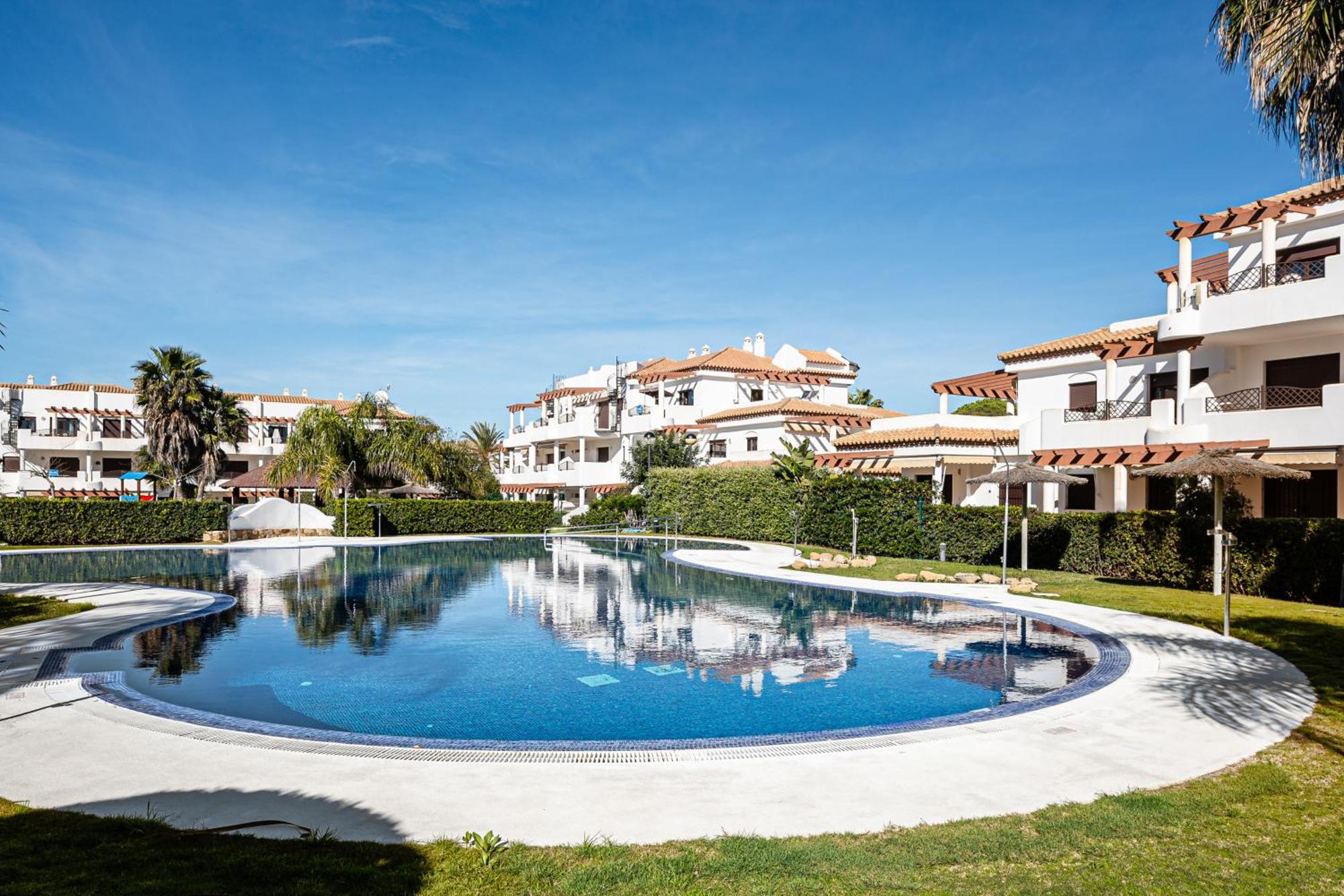 Apartamento Familiar Muy Soleado Cerca De La Playa Y Parking Incluido Chiclana de la Frontera Εξωτερικό φωτογραφία