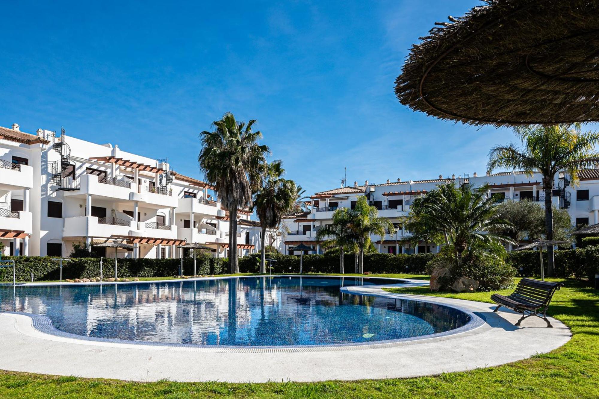 Apartamento Familiar Muy Soleado Cerca De La Playa Y Parking Incluido Chiclana de la Frontera Εξωτερικό φωτογραφία
